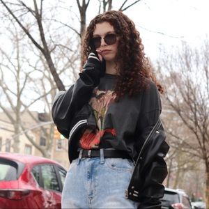 Meet your Posher, Laura